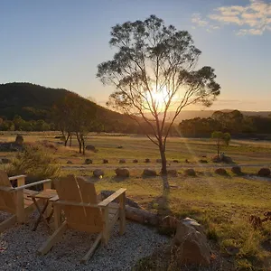 R & R On The Ravine , Severnlea Australia